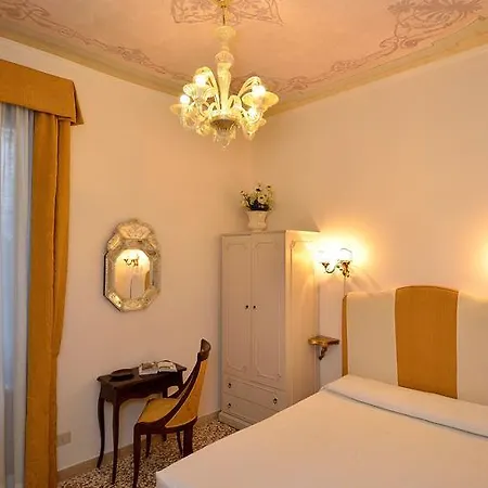 Ca Del Modena Only Bed & Breakfast 3*