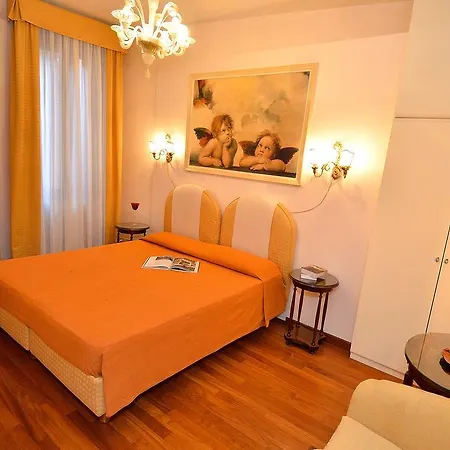 Ca Del Modena Only Bed & Breakfast 3*