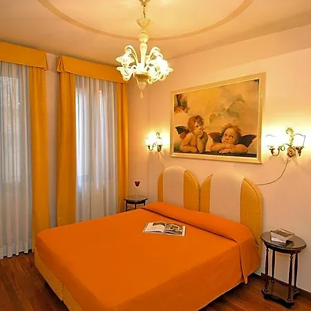Ca Del Modena Only 3*