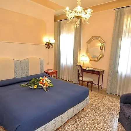Alojamento de Acomodação e Pequeno-almoço Cà Del Modena Veneza