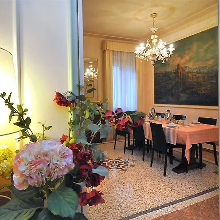 Ca Del Modena Only Bed & Breakfast