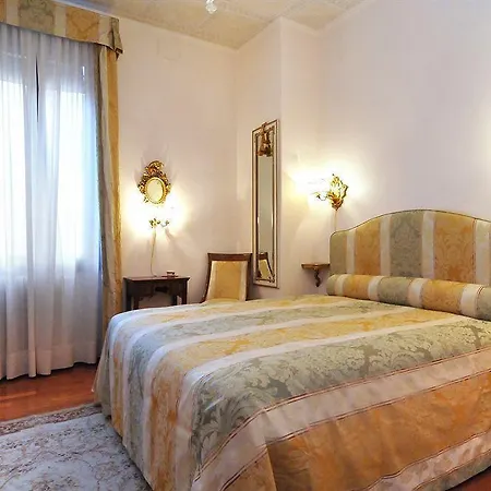 Ca Del Modena Only Bed & Breakfast 3*