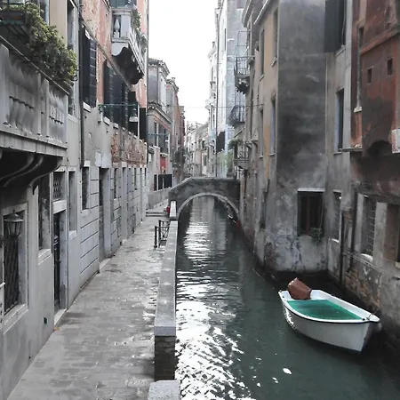 Bed & Breakfast Cà Del Modena 3*