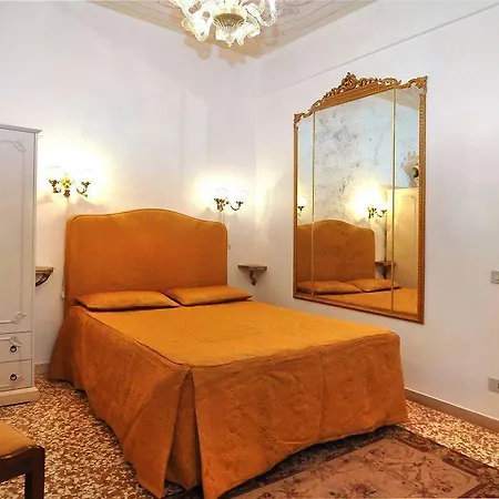 לינה וארוחת בוקר Ca Del Modena Only ונציה